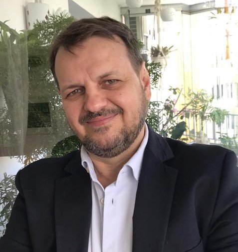 Retrato de Dennyz Zsolt Santos